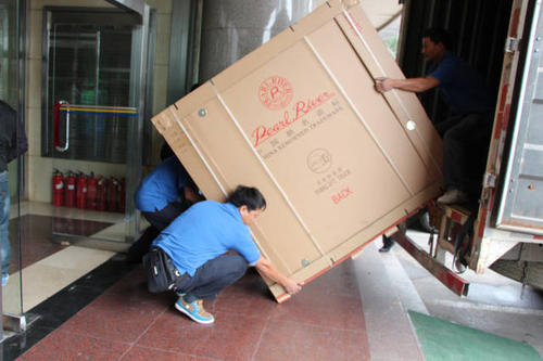 南溪钢琴贵重工艺品无忧运